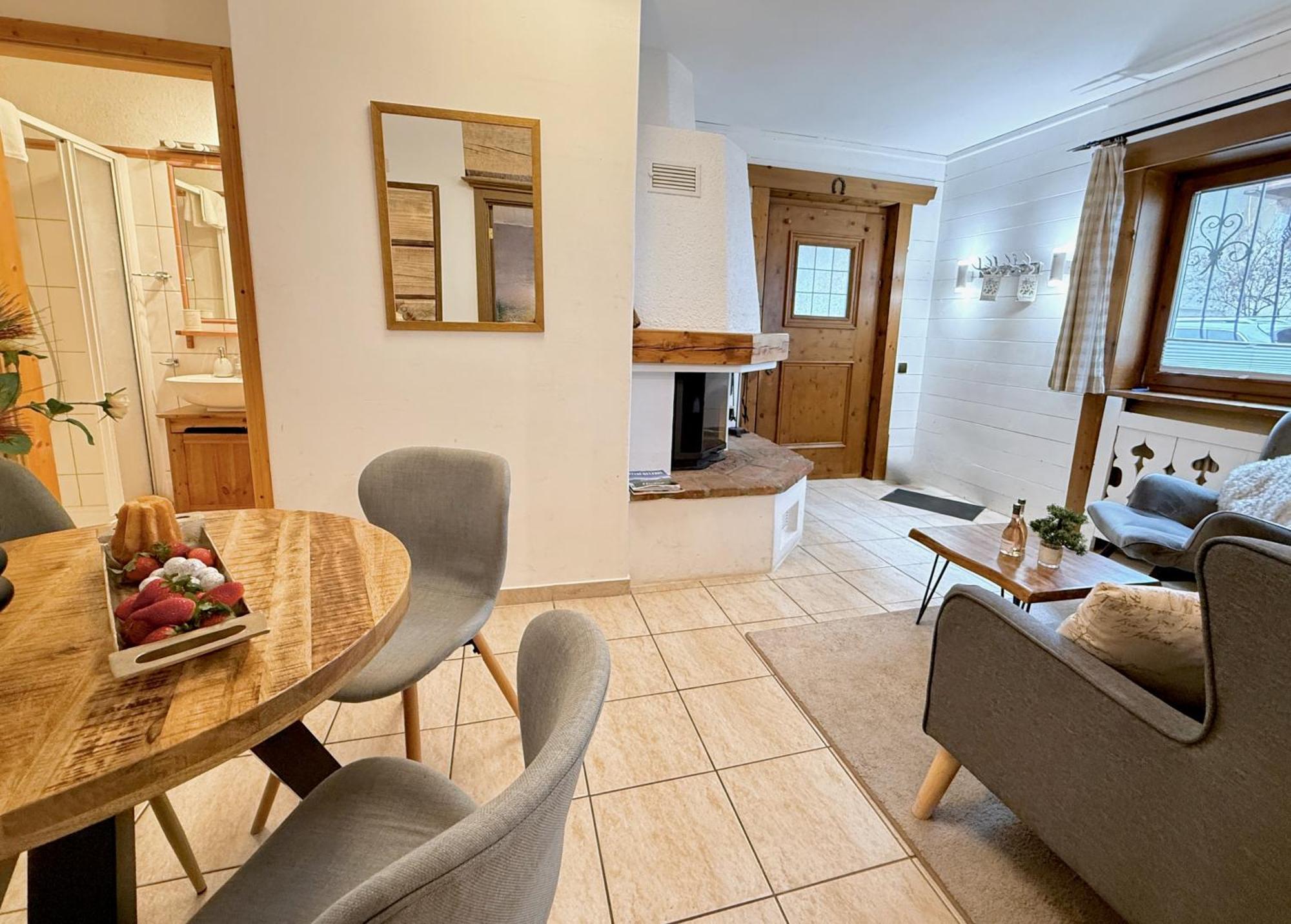 Small & Cozy 2 Bedroom By Belle